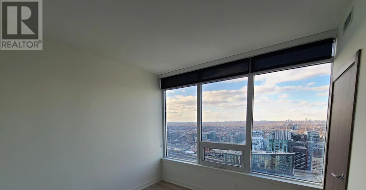 4510-17 Bathurst Street, Toronto, ON, M5V 0N1 - 5