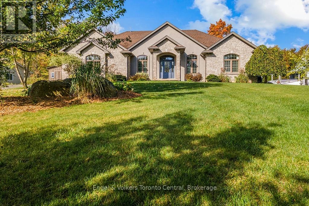 184 Sutacriti Street, Georgian Bluffs, ON, N0H 1S0