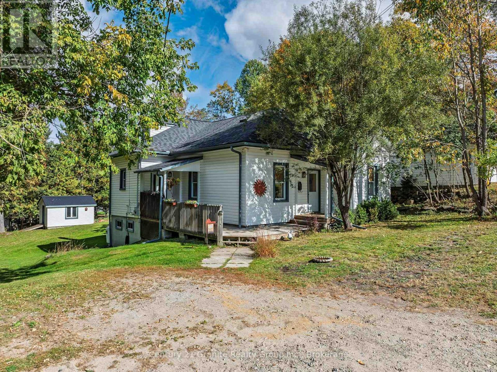 25 George Street, Dysart et al, ON, K0M 1S0