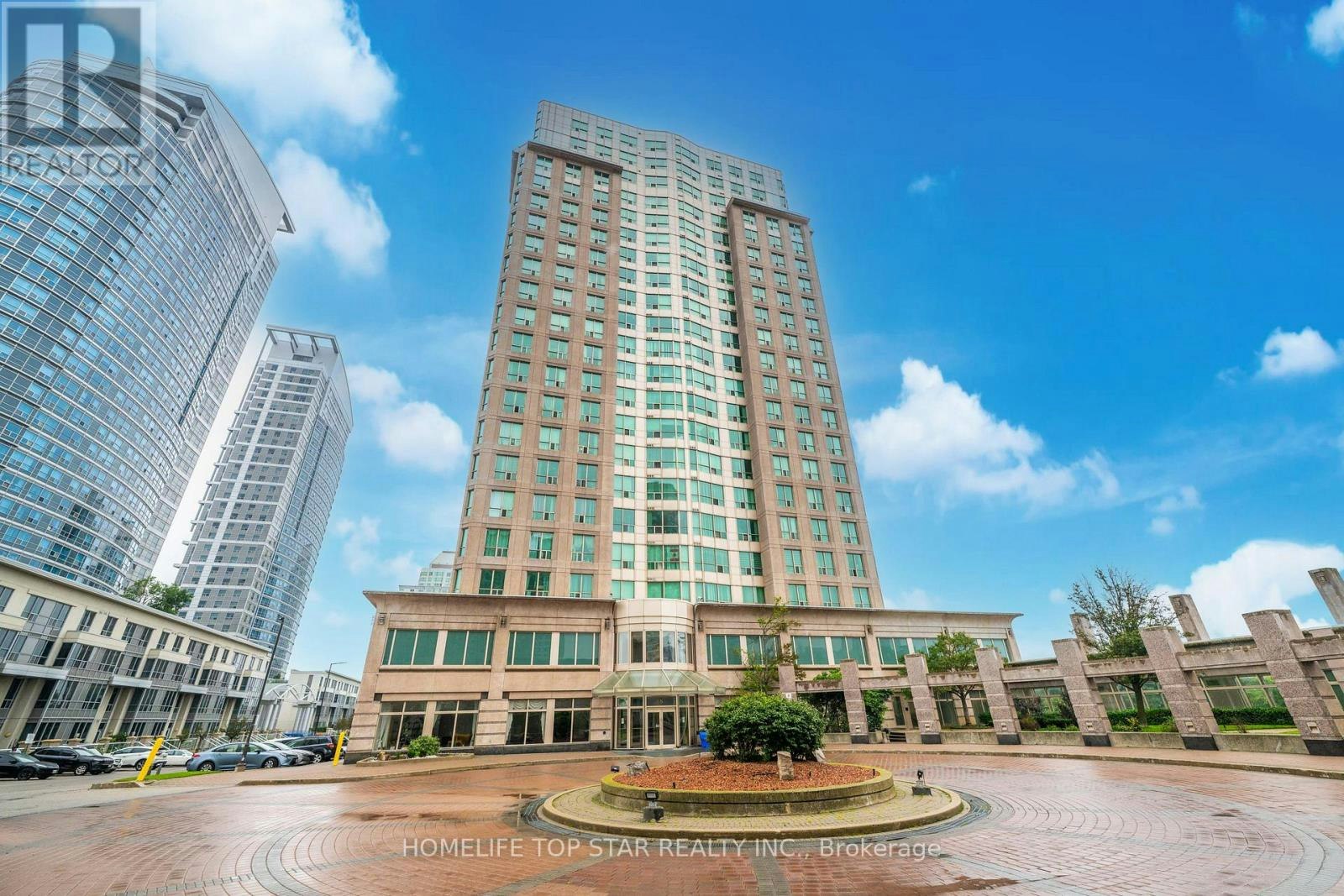 1011-8 Lee Centre Drive, Toronto, ON, M1H 3H8