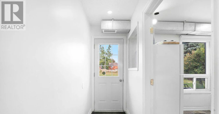 BASEMENT-2037 Simcoe Street N, Oshawa, ON, L1G 0C7 - 2