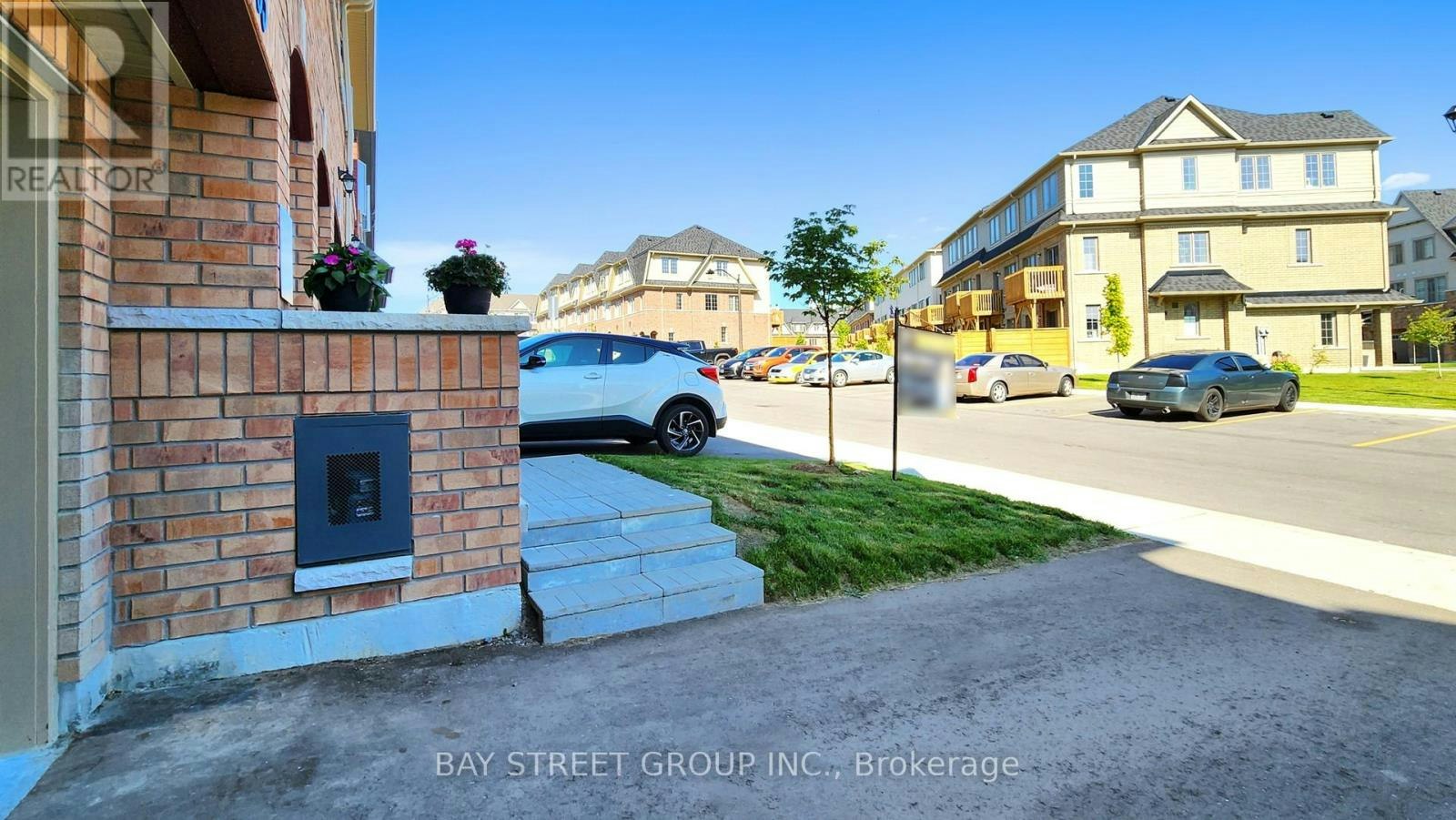 2695 Magdalen Path, Oshawa, ON, L1L 0R6 - 2