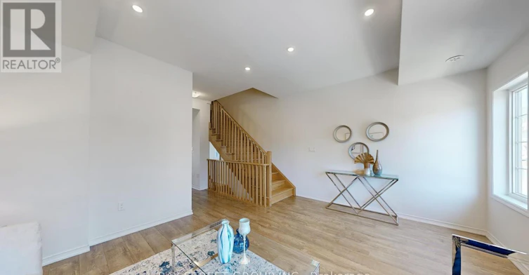2695 Magdalen Path, Oshawa, ON, L1L 0R6 - 8