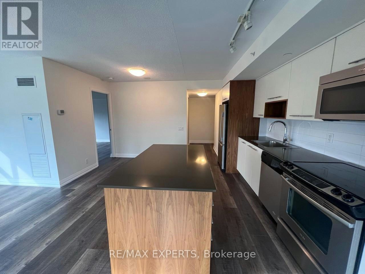 1110-5 Valhalla Inn Road, Toronto, ON, M9B 1S9 - 7