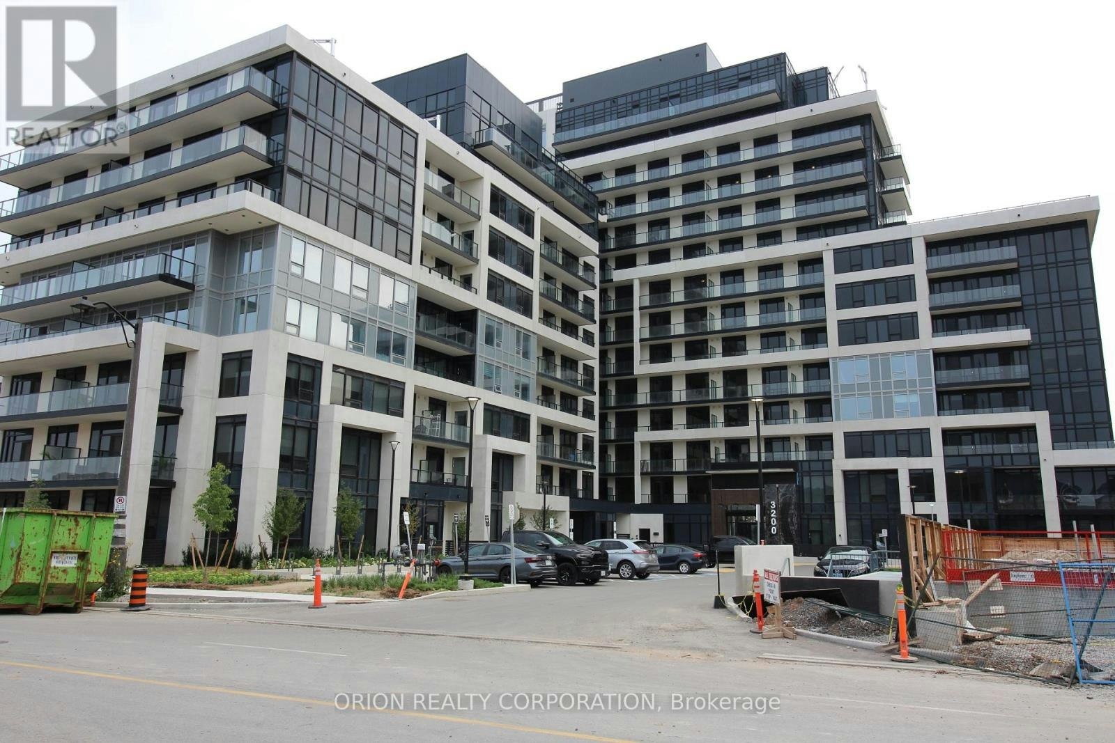 509-3200 William Coltson Avenue, Oakville, ON, L6H 7W6