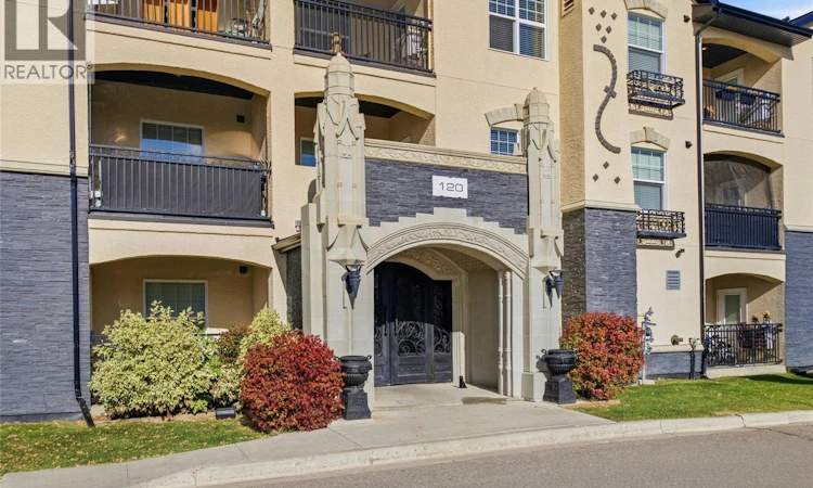 212-120 Phelps Way