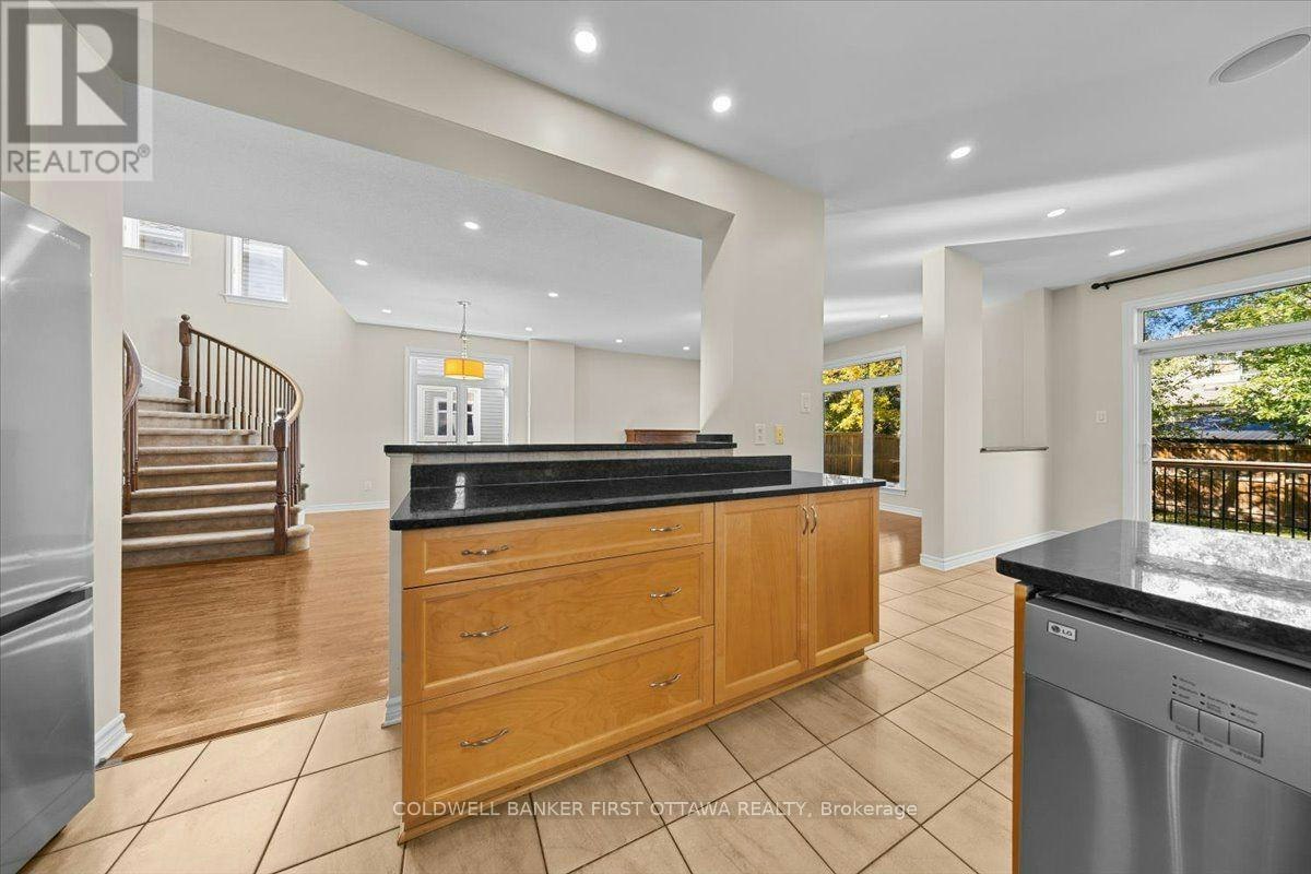 2898 Findlay Creek Drive, Ottawa, ON, K1T 0G6 - 11