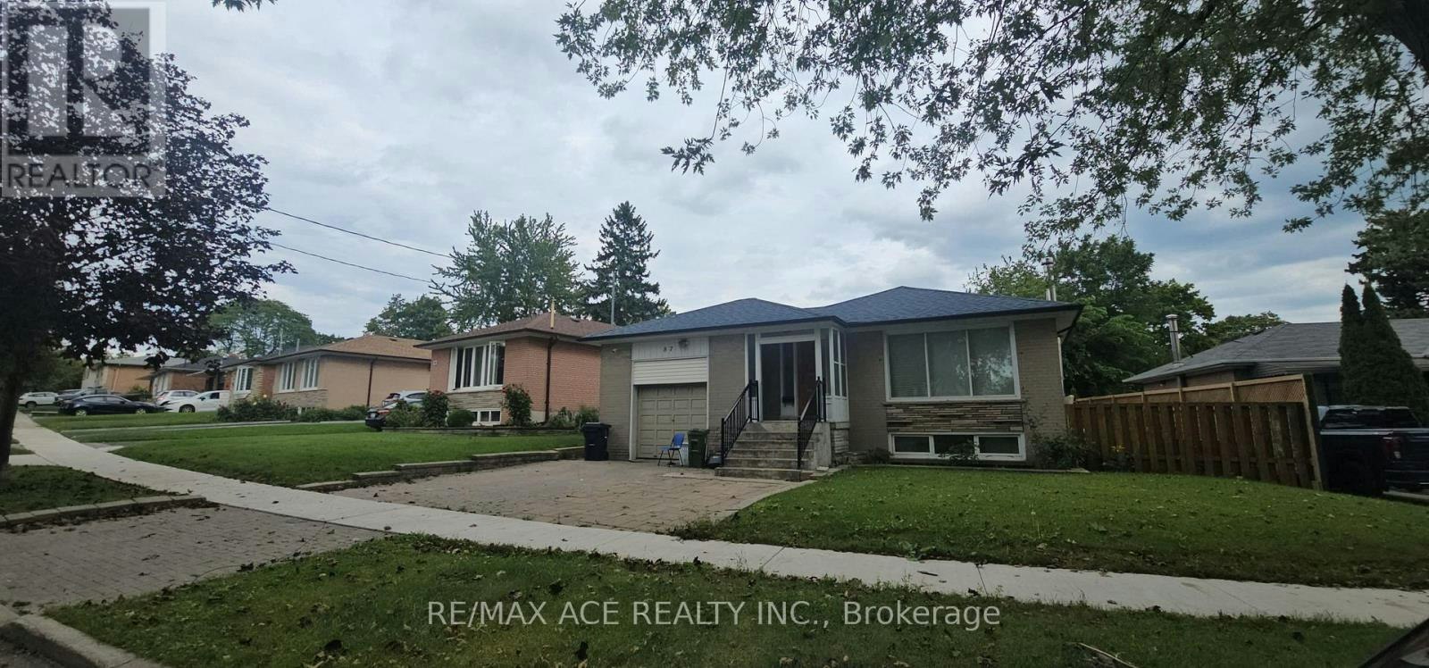 MAIN-87 Lynnbrook Drive, Toronto, ON, M1H 2M9