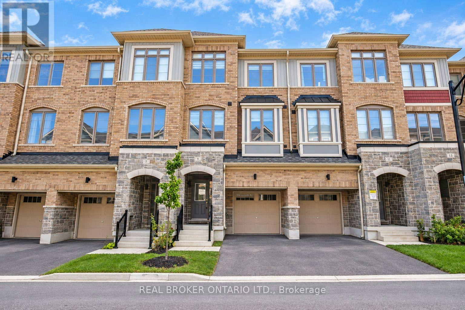9 Nautical Way, Whitby, ON, L1N 0N2