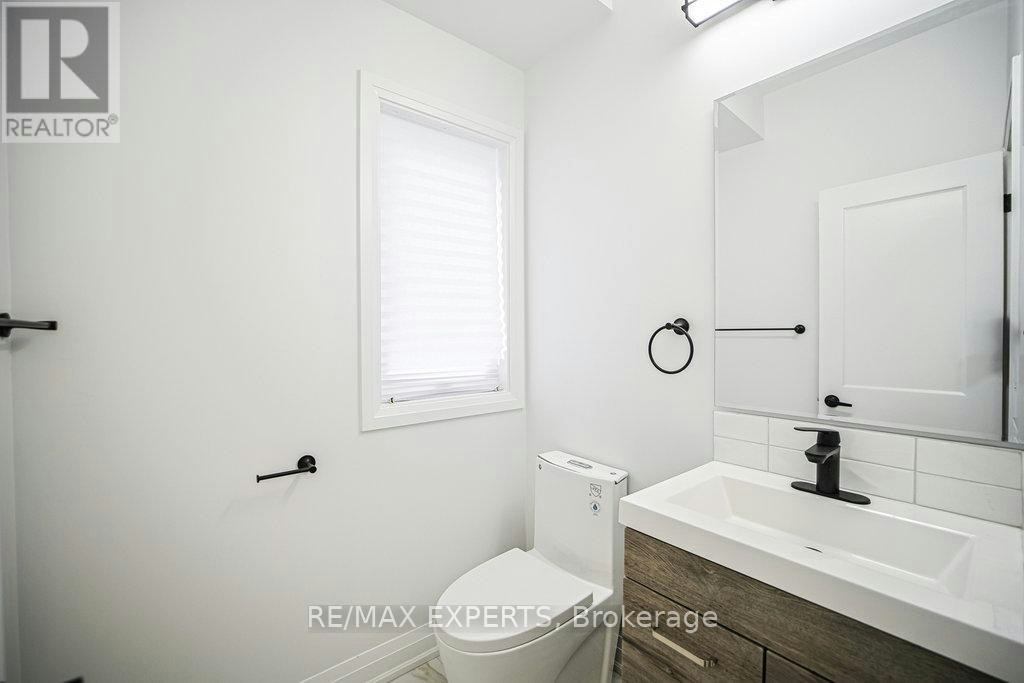 4-426 Veterans Drive, Barrie, ON, L4N 9G9 - 13
