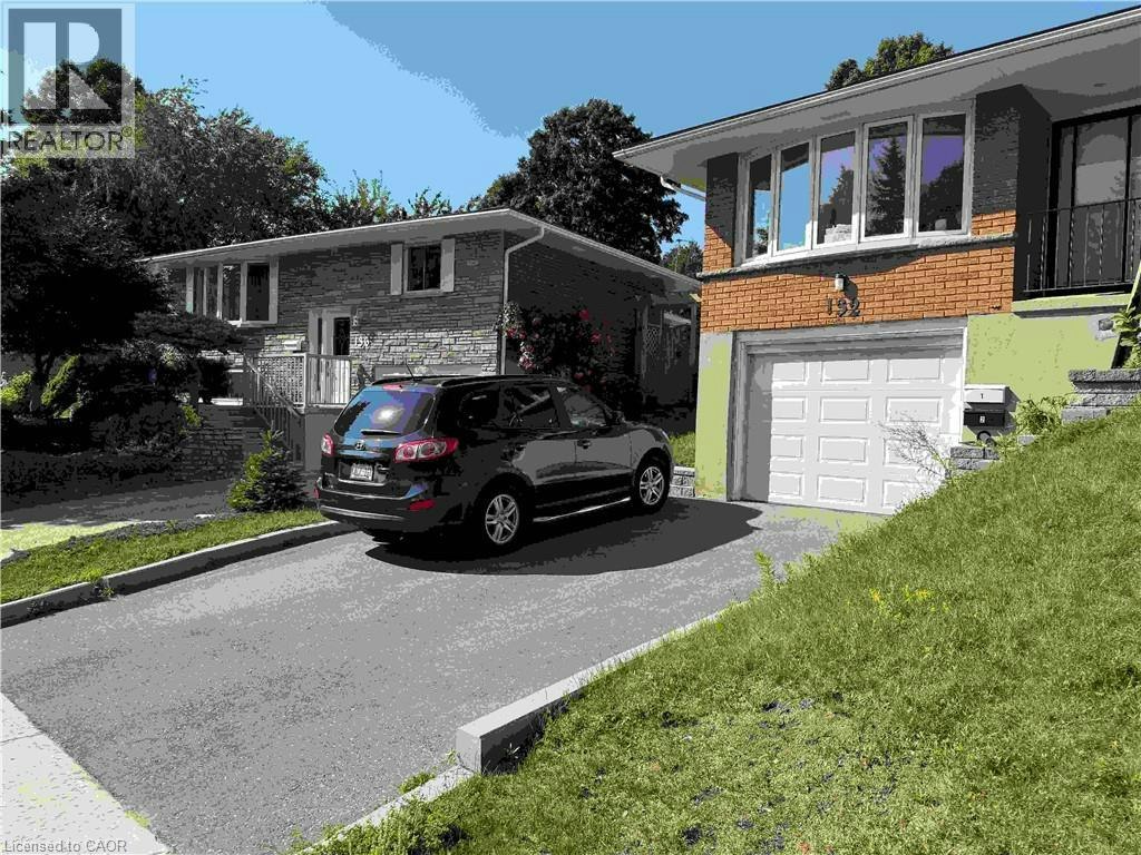 2-132 Briar Knoll Drive, Kitchener, ON, N2E 2B8
