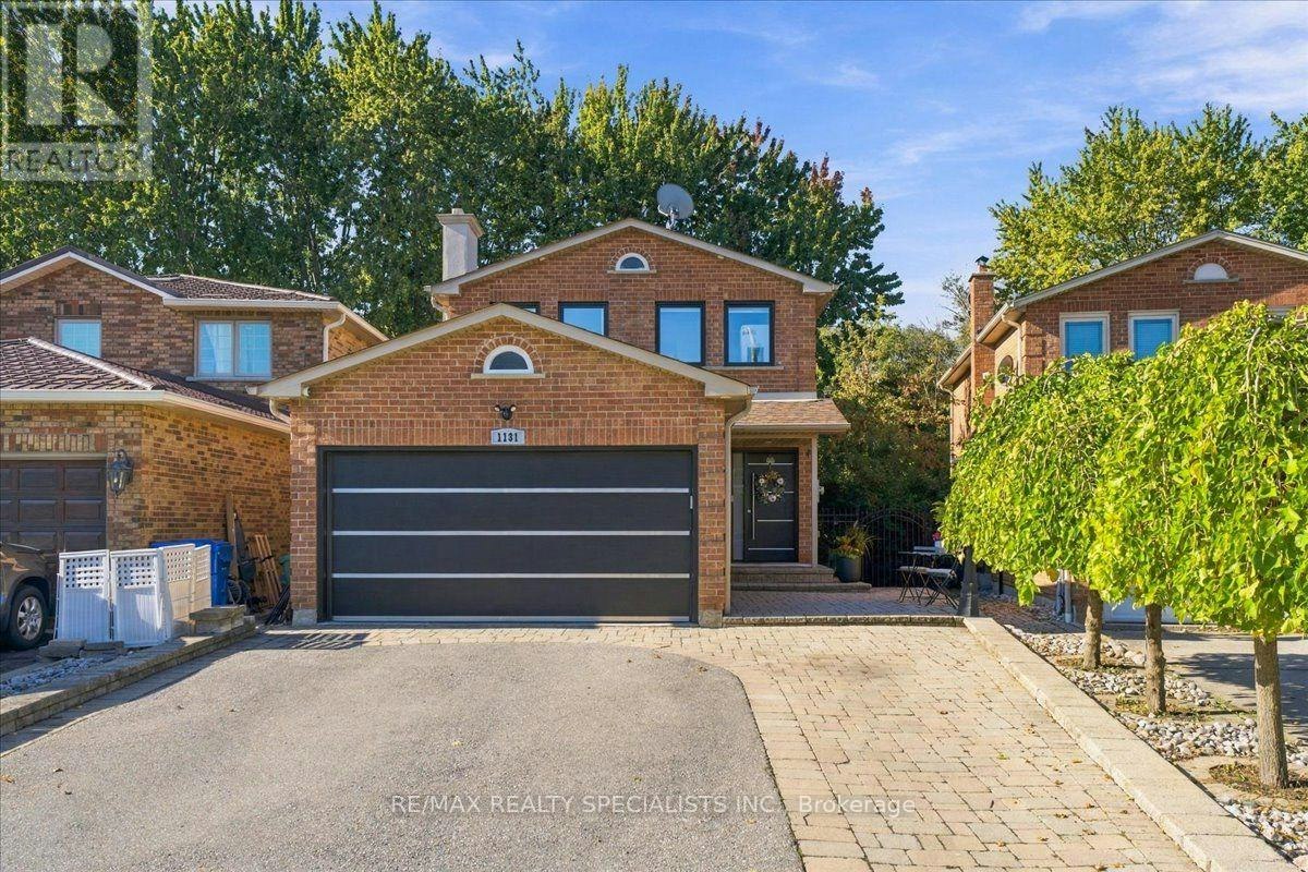 1131 Highgate Place, Mississauga, ON, L4W 3H3