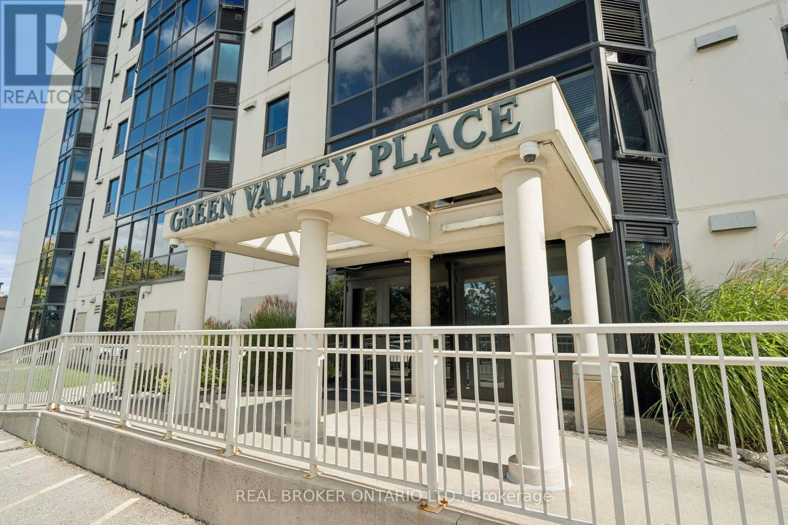 508-35 Green Valley Drive, Kitchener, ON, N2P 2A5 - 4