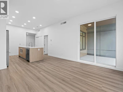 203-2780 Olalla Road - 5