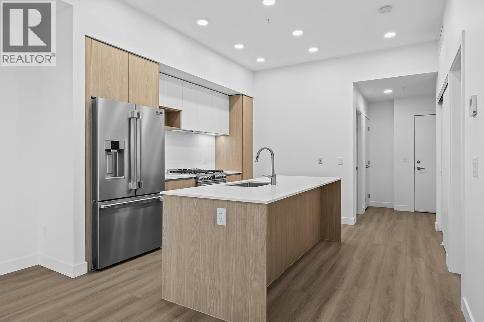 203-2780 Olalla Road - 3