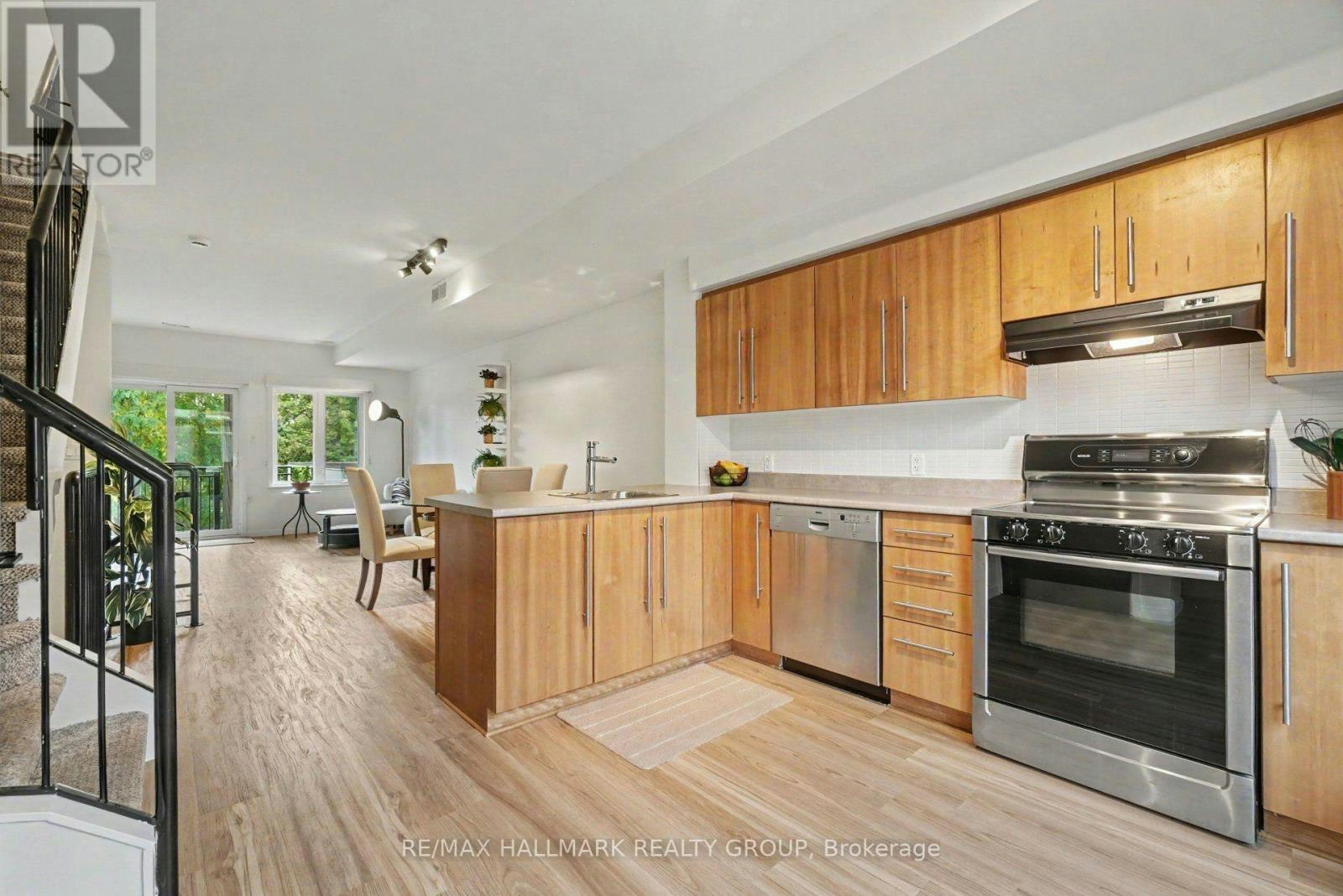4-795 Montreal Road, Ottawa, ON, K1K 0S9 - 9
