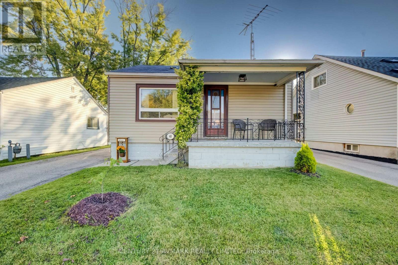 48 Dunkirk Road, Welland, ON, L3B 2N6