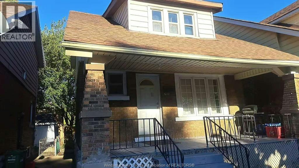 438 Rankin, Windsor, ON, N9B 2R7