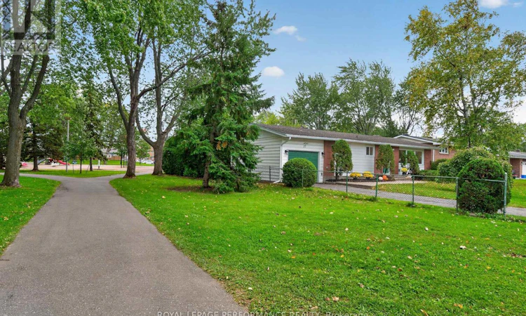 21 Millbrook Crescent