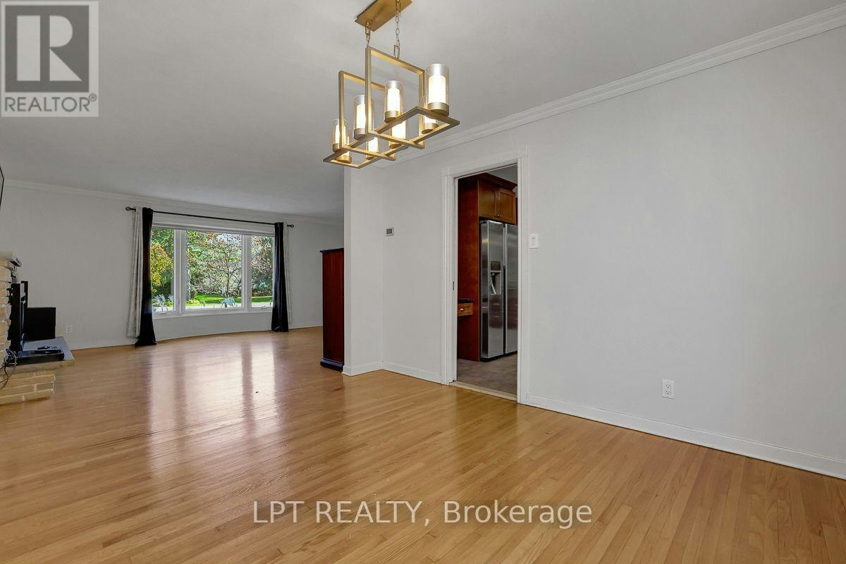 123 Dorothea Drive, Ottawa, ON, K1V 7C6 - 11