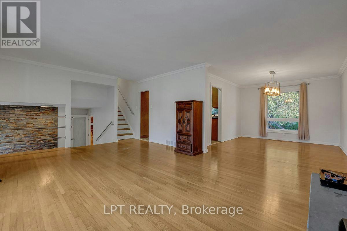 123 Dorothea Drive, Ottawa, ON, K1V 7C6 - 7