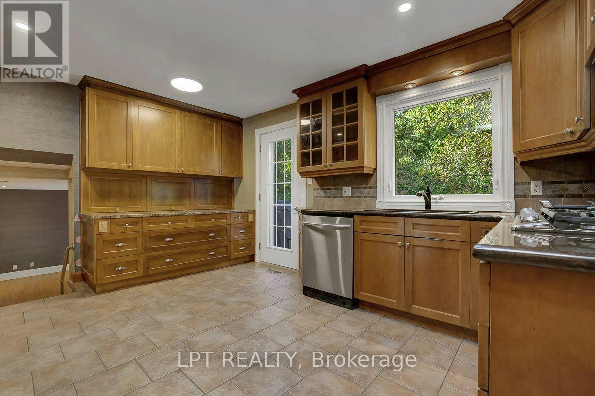 123 Dorothea Drive, Ottawa, ON, K1V 7C6 - 12