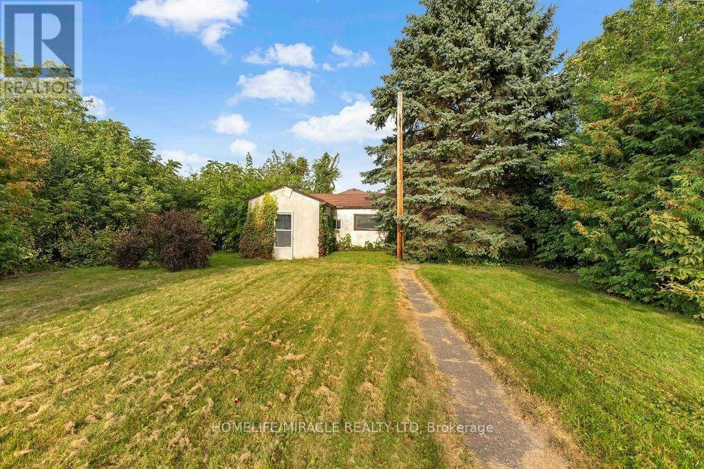 2033 Simcoe Street N, Oshawa, ON, L1H 7K4 - 38