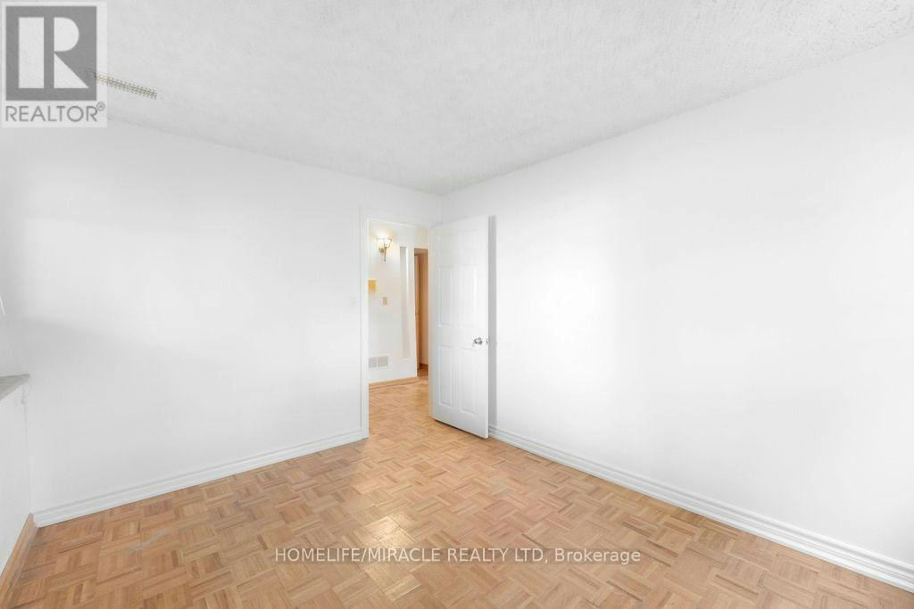 2033 Simcoe Street N, Oshawa, ON, L1H 7K4 - 28