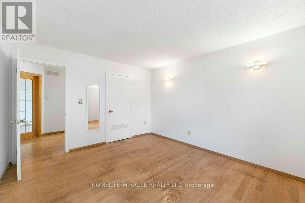 2033 Simcoe Street N, Oshawa, ON, L1H 7K4 - 21