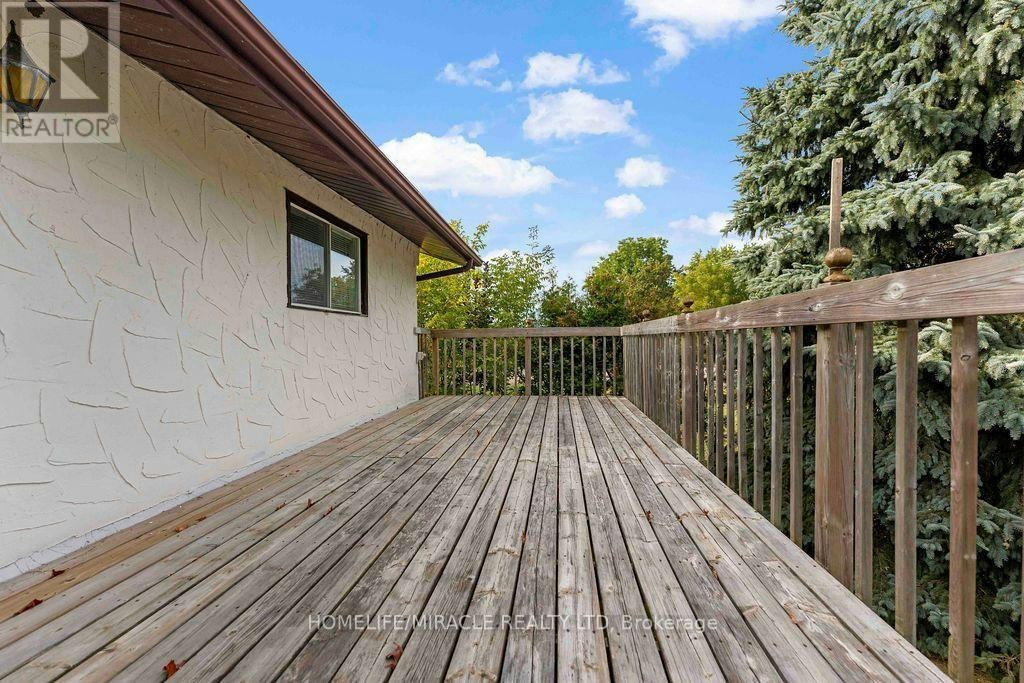 2033 Simcoe Street N, Oshawa, ON, L1H 7K4 - 40