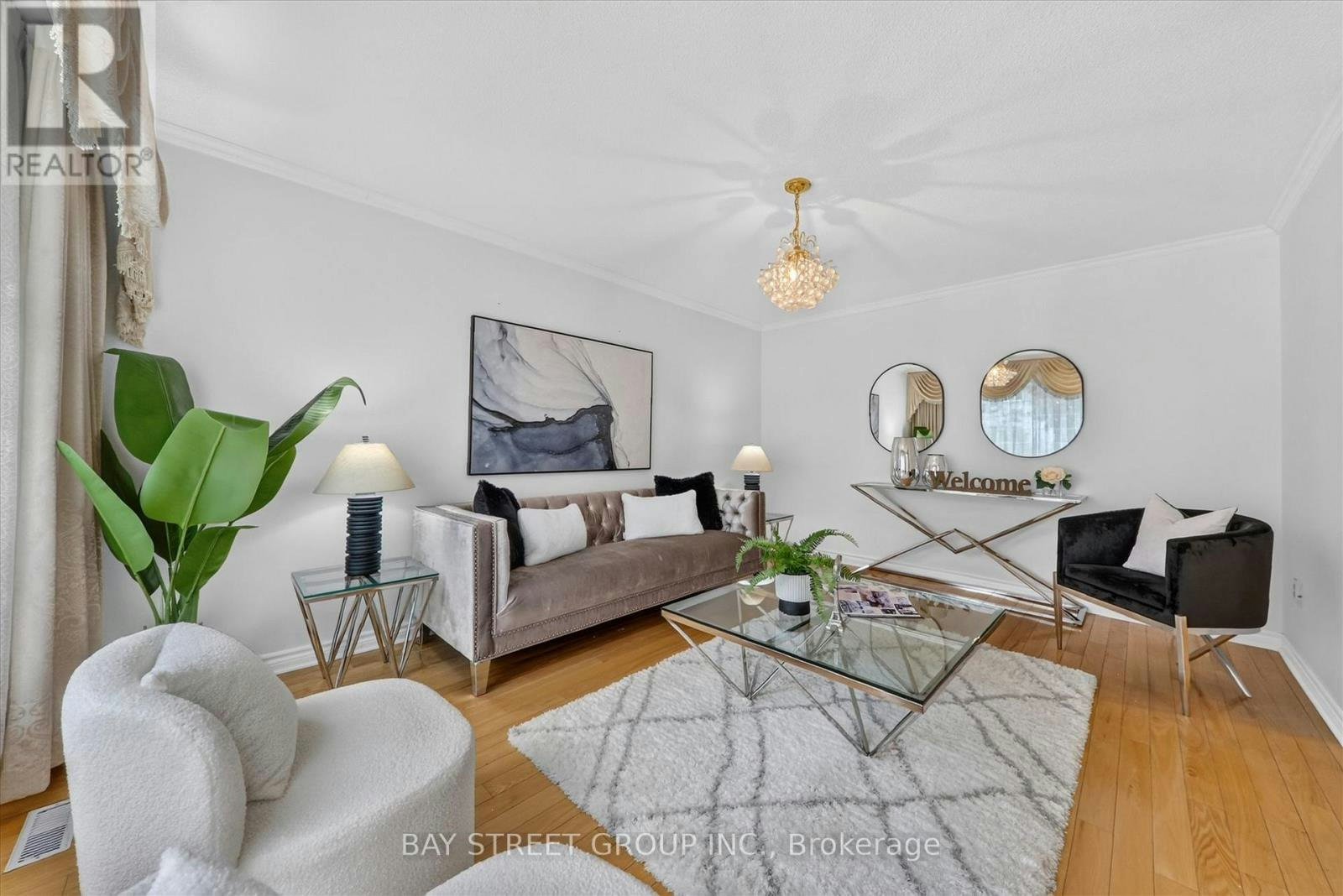 95 Tineta Crescent