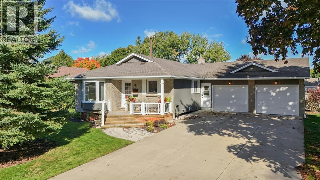 218 Blackthorn Crescent, St. Clair, ON, N0N 1G0