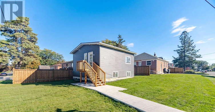 18 Old Princess Street, Mississauga, ON, L4T 1L1 - 2