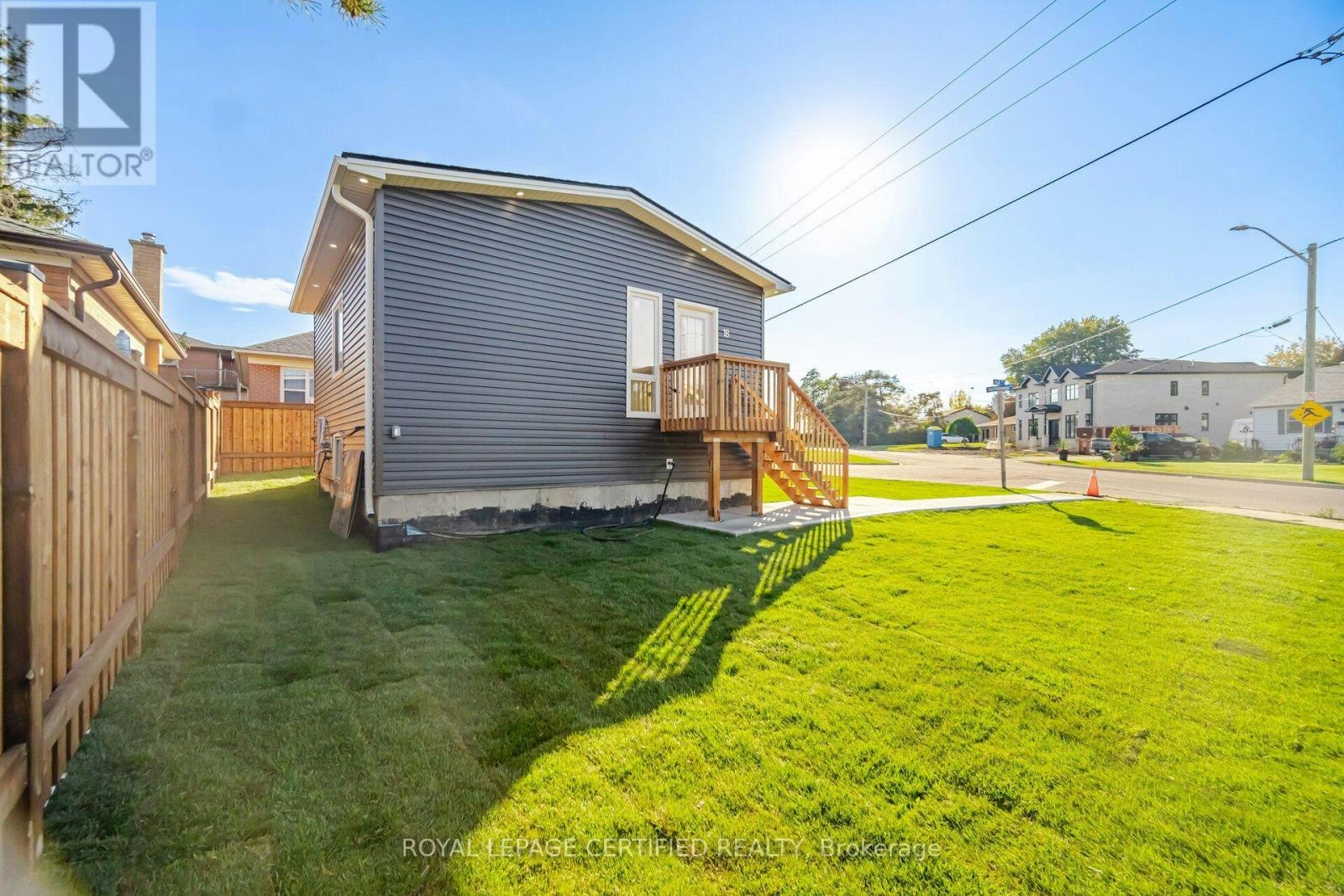 18 Old Princess Street, Mississauga, ON, L4T 1L1 - 4