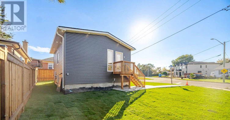 18 Old Princess Street, Mississauga, ON, L4T 1L1 - 4