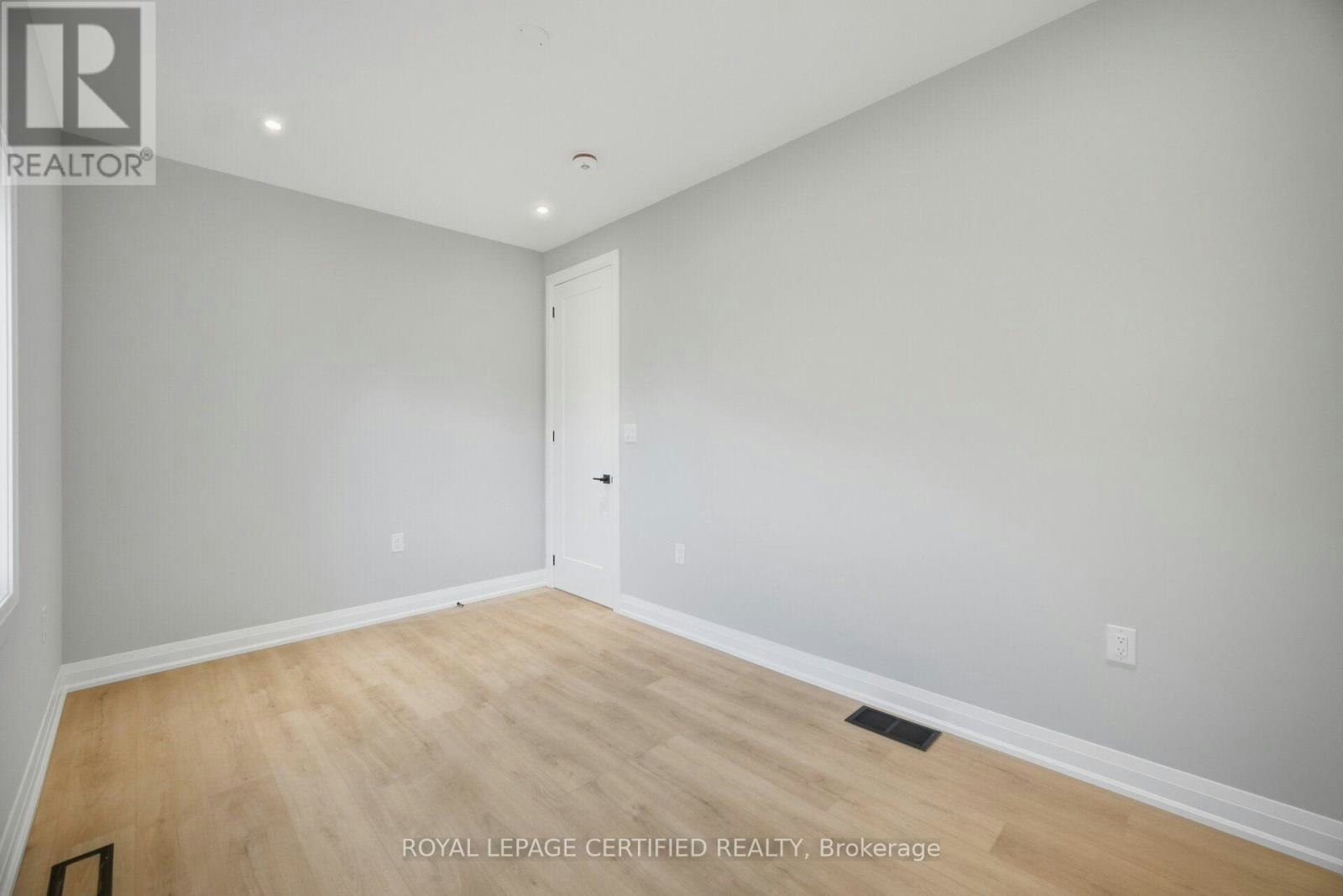 18 Old Princess Street, Mississauga, ON, L4T 1L1 - 15