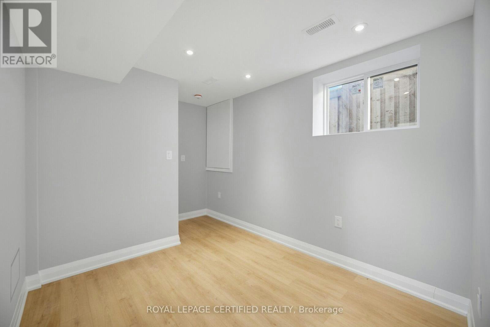 18 Old Princess Street, Mississauga, ON, L4T 1L1 - 20