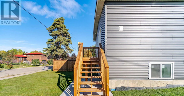 18 Old Princess Street, Mississauga, ON, L4T 1L1 - 5
