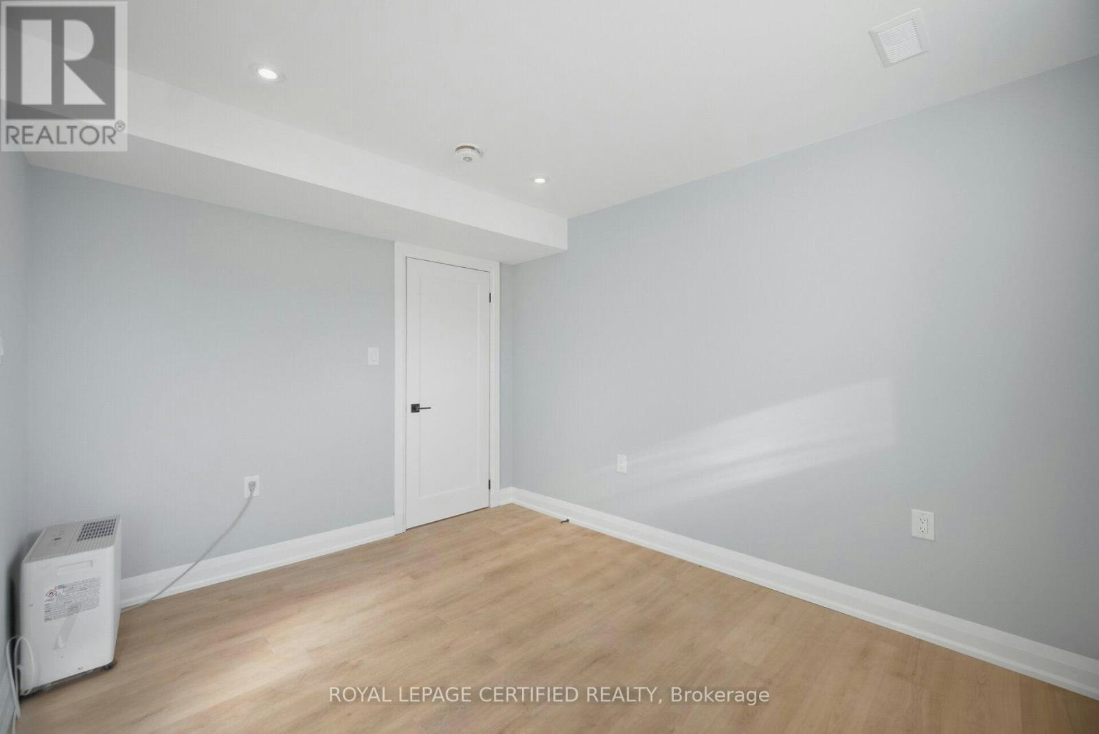 18 Old Princess Street, Mississauga, ON, L4T 1L1 - 24