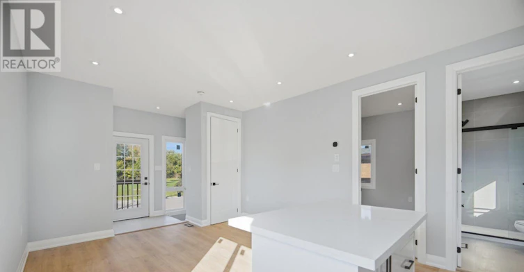 18 Old Princess Street, Mississauga, ON, L4T 1L1 - 9
