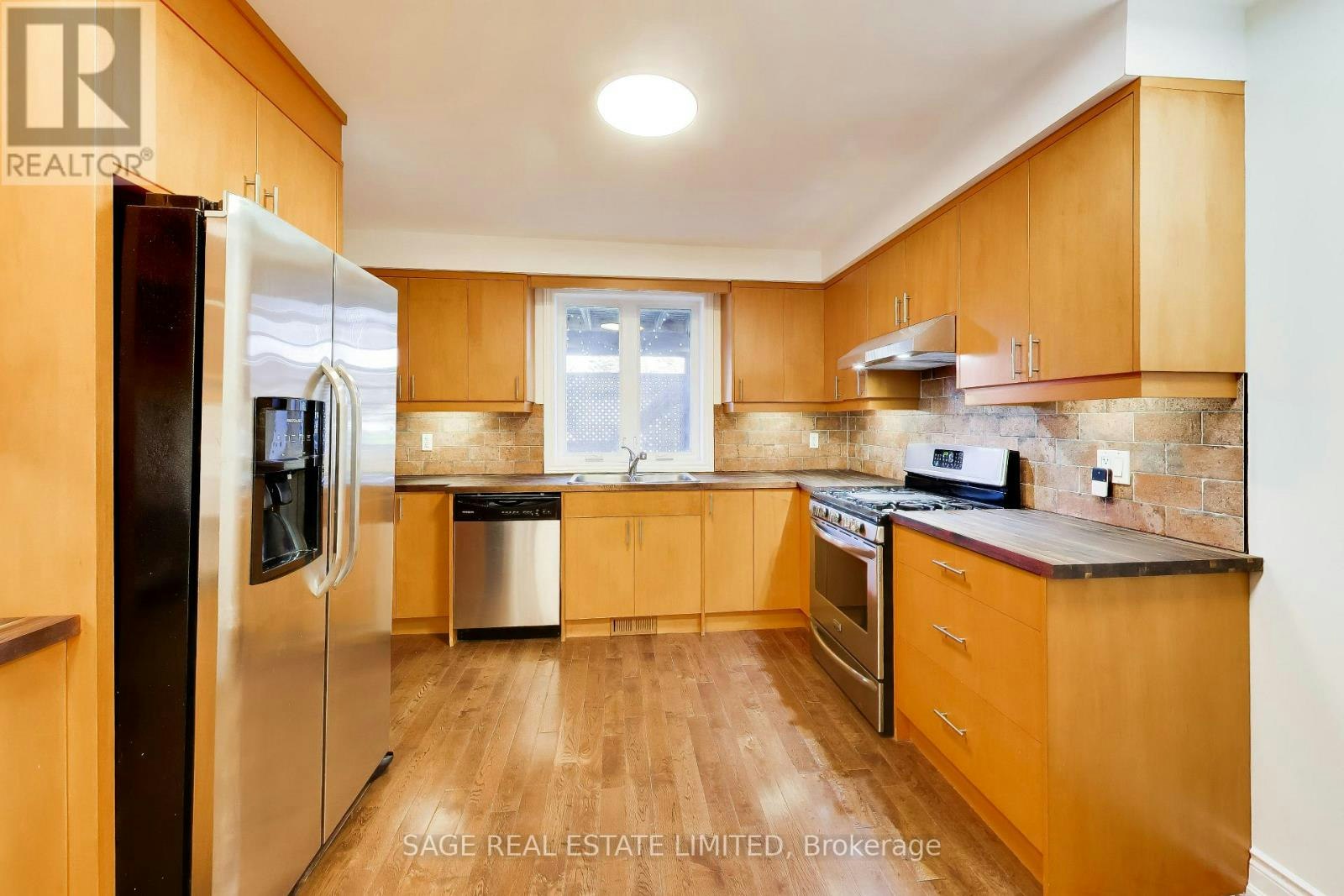 MAIN-32 Castleton Avenue, Toronto, ON, M6N 3Z5 - 9