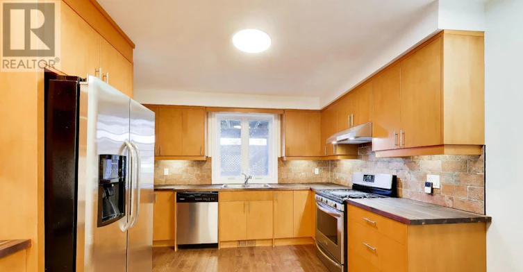 MAIN-32 Castleton Avenue, Toronto, ON, M6N 3Z5 - 9