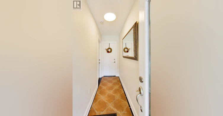 MAIN-32 Castleton Avenue, Toronto, ON, M6N 3Z5 - 5