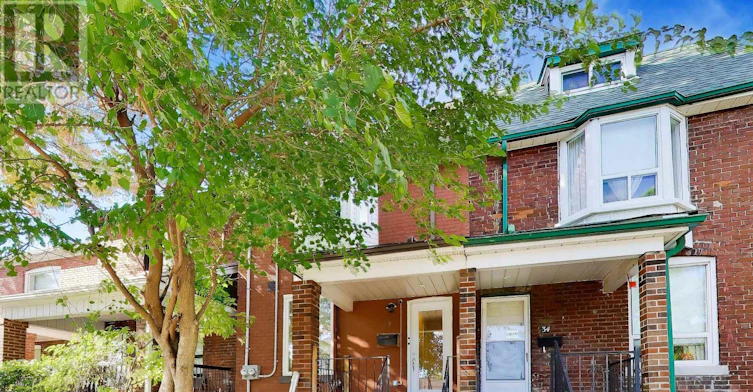 MAIN-32 Castleton Avenue, Toronto, ON, M6N 3Z5