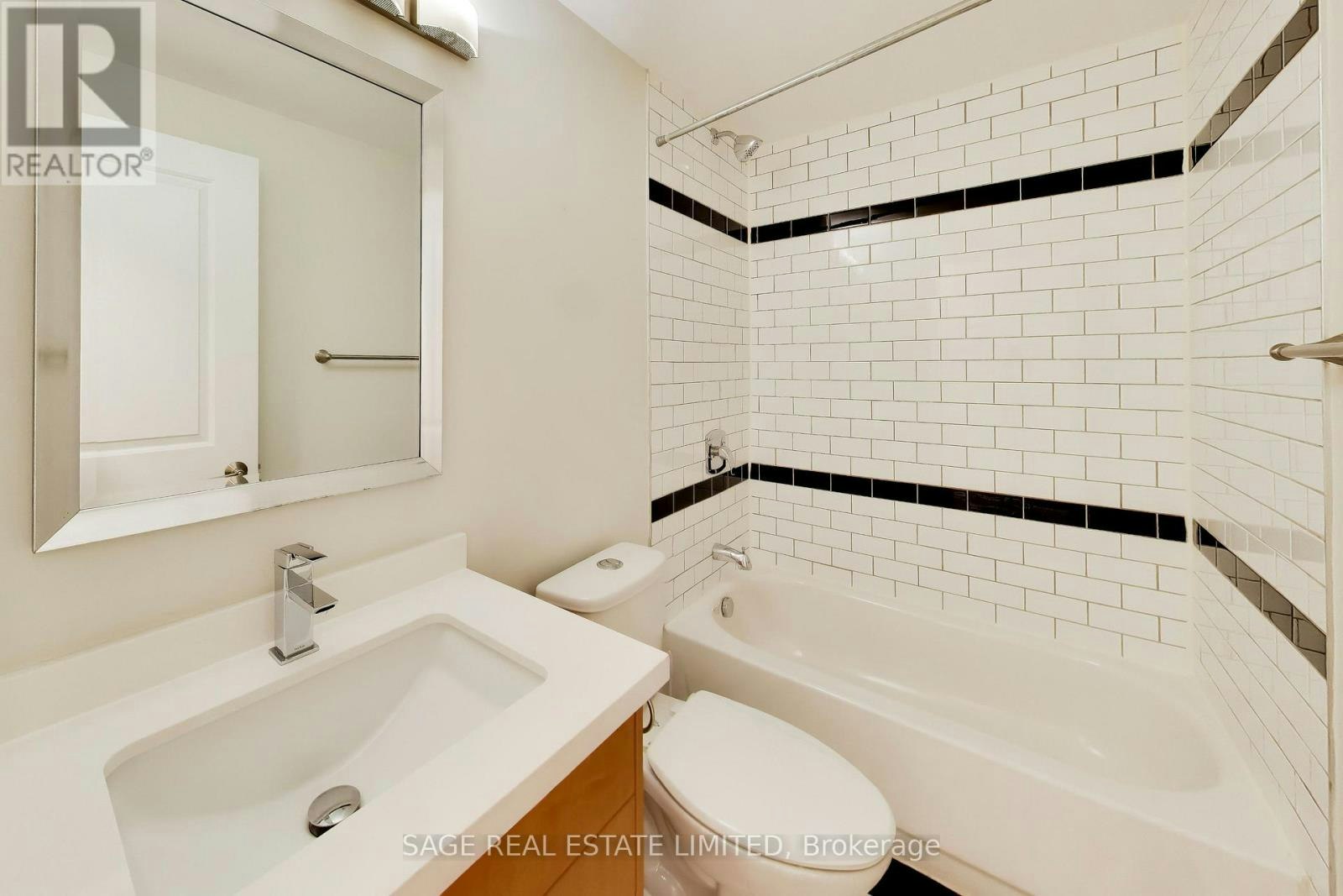MAIN-32 Castleton Avenue, Toronto, ON, M6N 3Z5 - 14