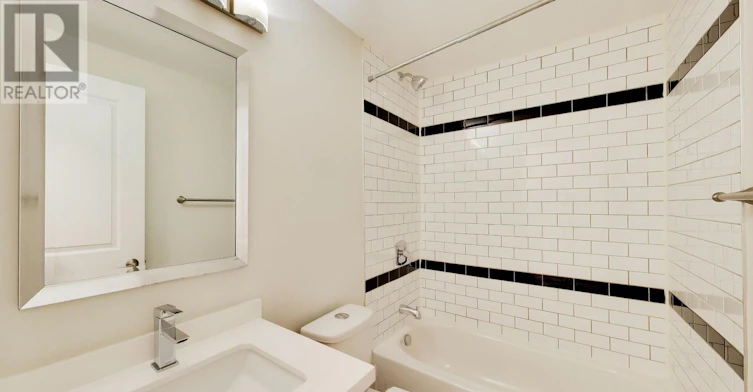 MAIN-32 Castleton Avenue, Toronto, ON, M6N 3Z5 - 14