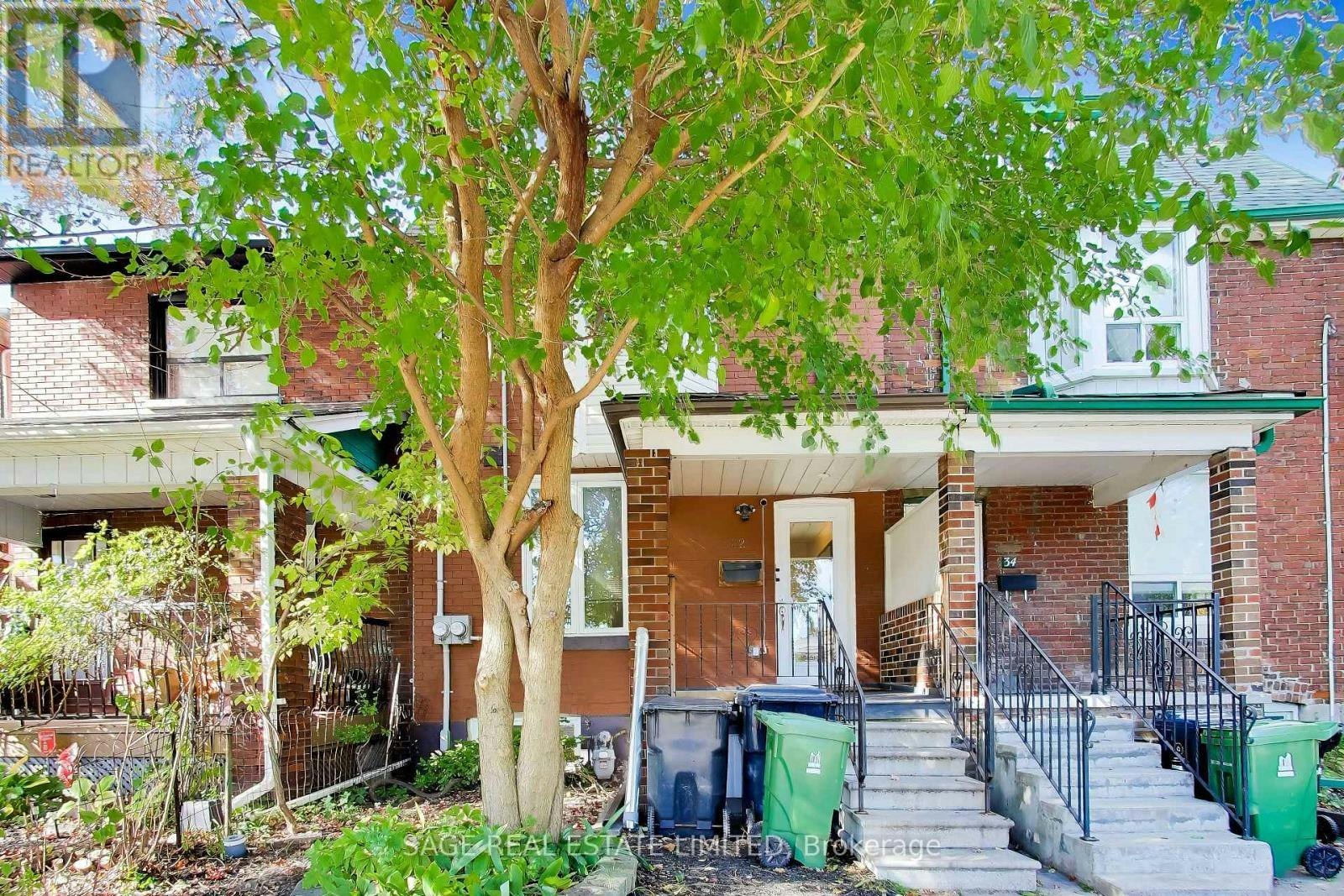MAIN-32 Castleton Avenue, Toronto, ON, M6N 3Z5 - 2