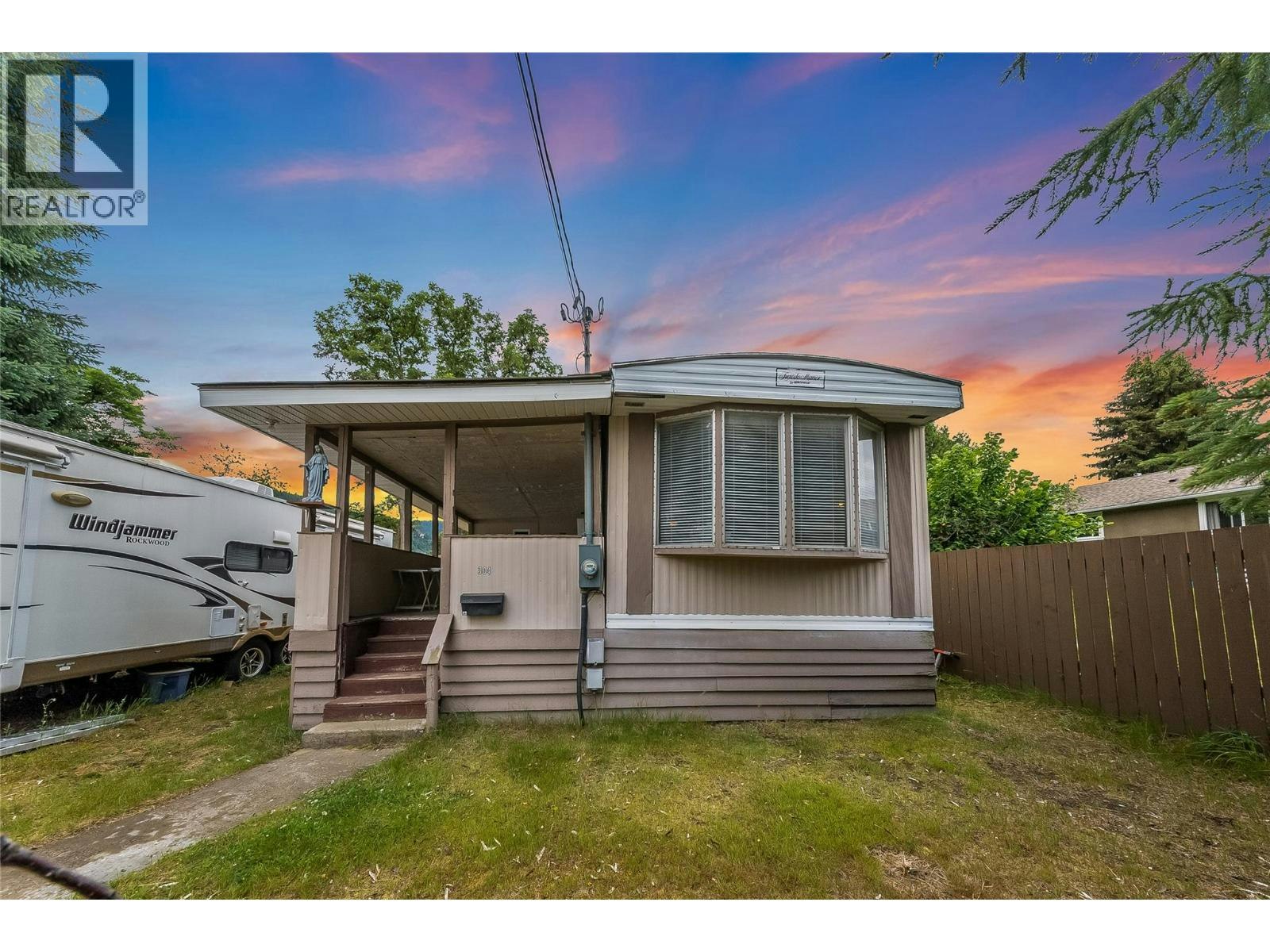 304 103 Street, Castlegar, BC, V1N 3G2