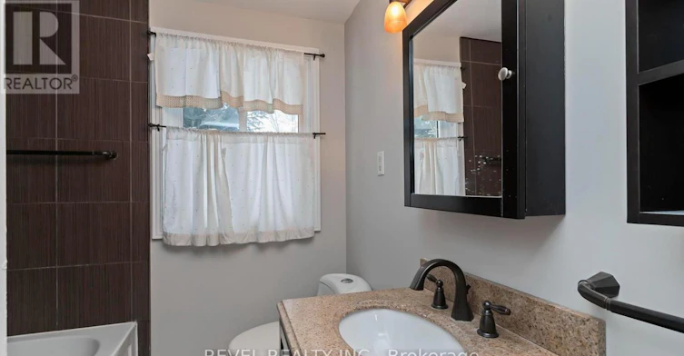 1137 Oxford Street W, London, ON, N6H 1V6 - 19