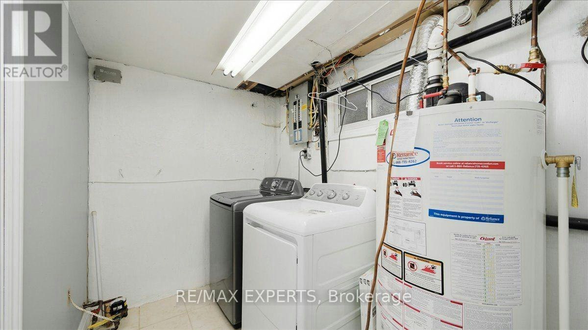 18 Robson Place, Toronto, ON, M2R 2Y3 - 26